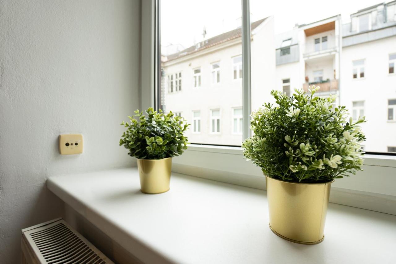 Lovely 1-Bedroom Apartment Next To Praterstern Wien Eksteriør billede